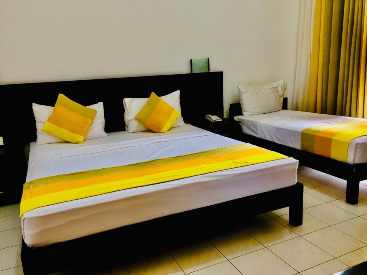 Lavendish Okrin Hotel Катарагама Экстерьер фото