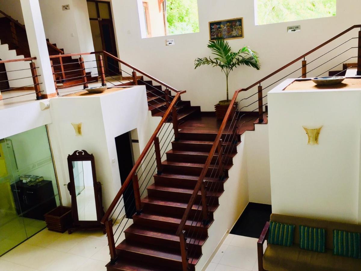 Lavendish Okrin Hotel Катарагама Экстерьер фото